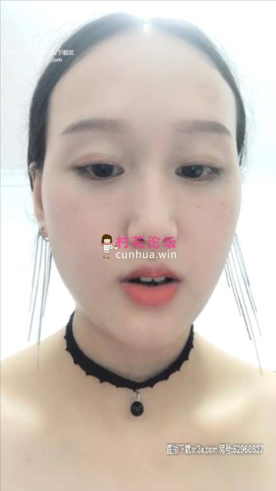 【00后辣妈诱惑青涩小男友】,年轻小伙最难抵挡风骚小少妇，一颦一笑撩拨得小弟弟欲火.jpg