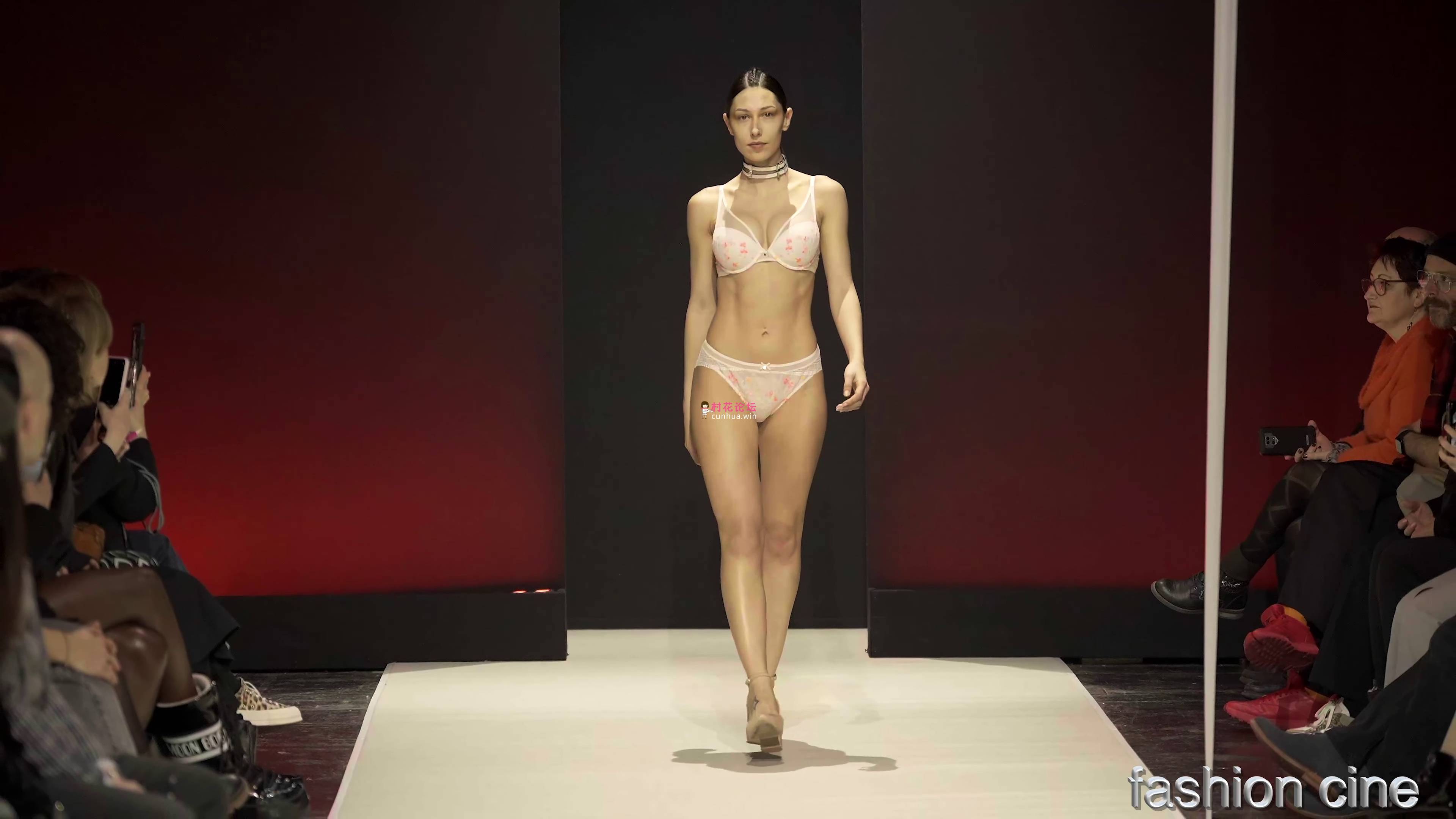 HUMAN NATURE LINGERIE SHOW - Interfiliere Paris - Salon International de la ling.jpg